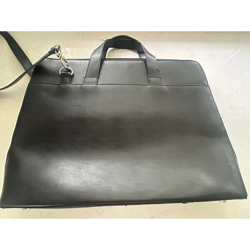 Vie black leather